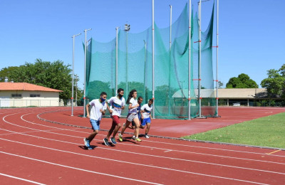 Governador inaugura a pista de atletismo da Universidade Estadual do Piauí no Pirajá